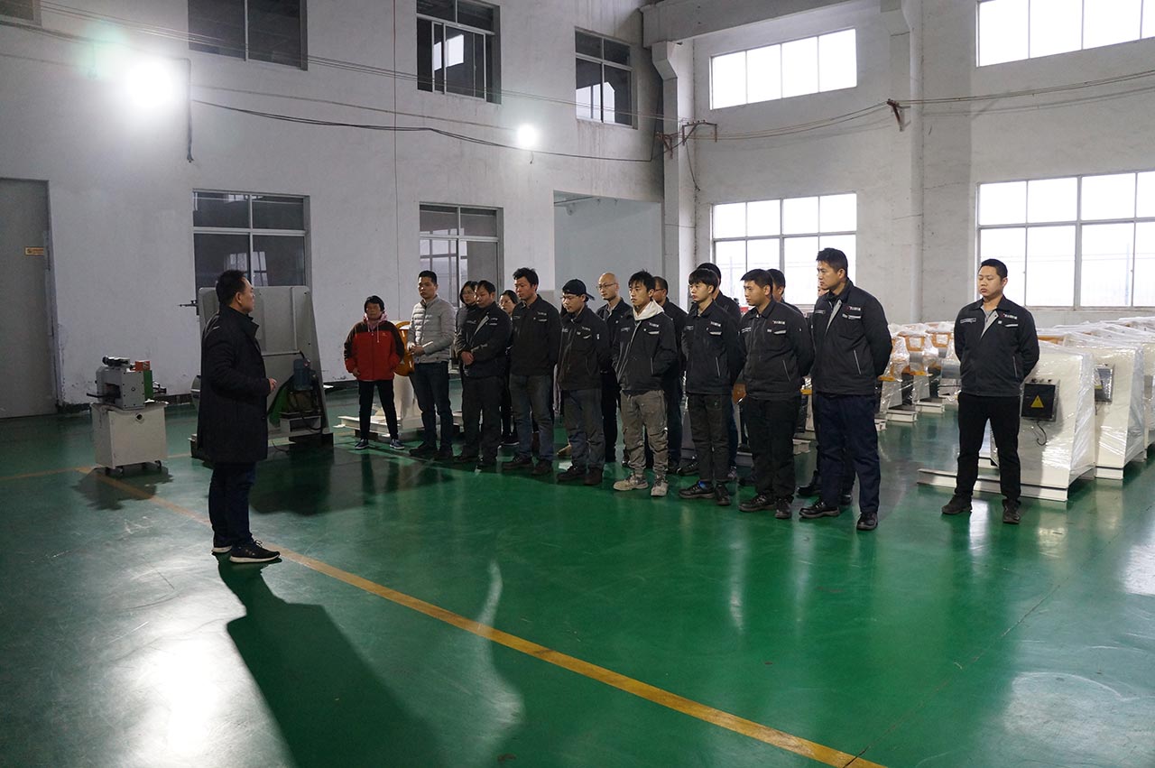 沖床自動(dòng)送料設(shè)備生產(chǎn)廠家 沖床自動(dòng)送料設(shè)備生產(chǎn)廠家