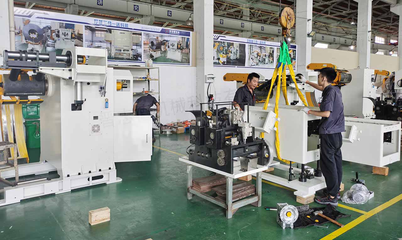 三合一送料機生產車間 三合一送料機生產車間