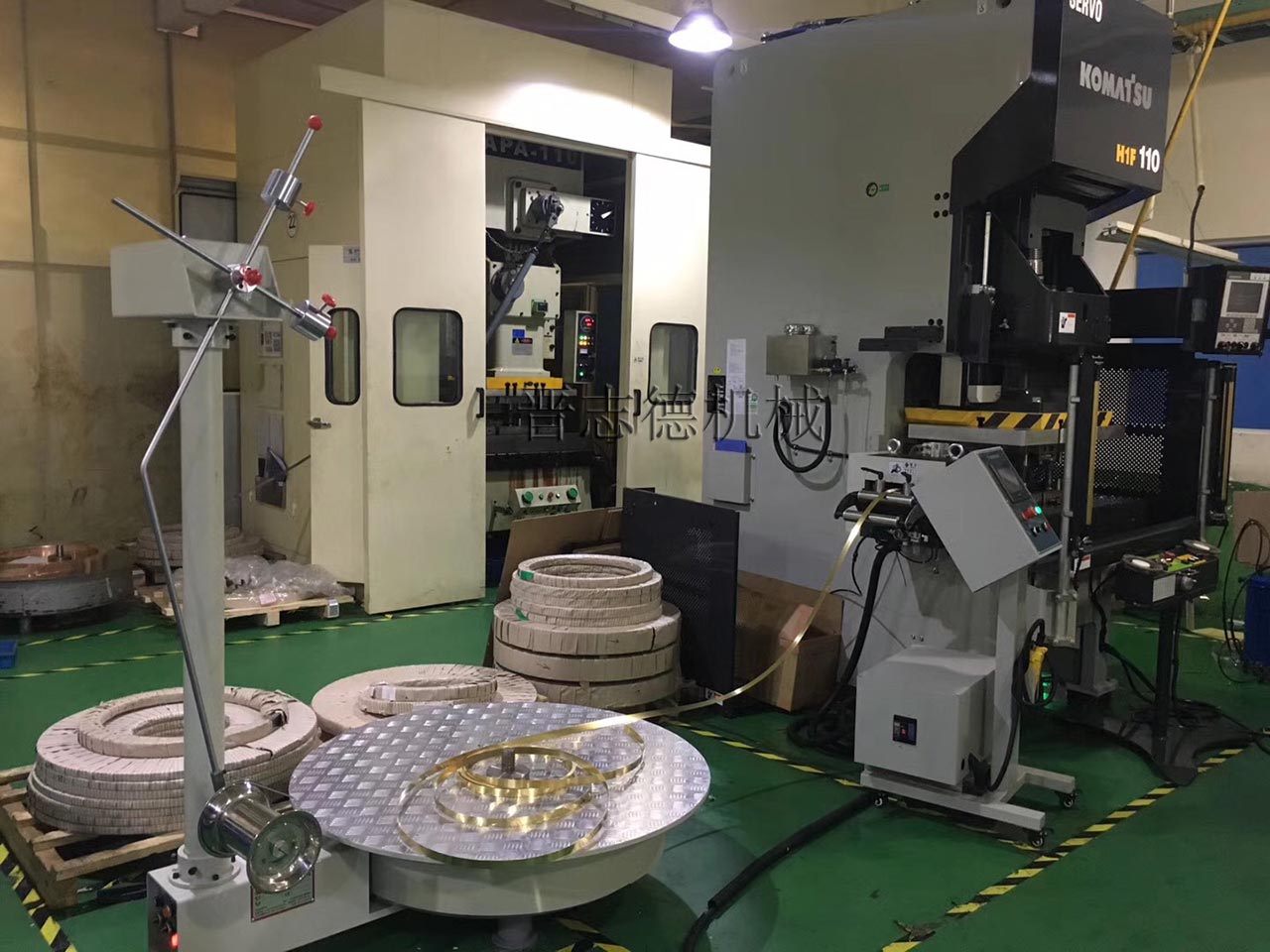 開(kāi)卷伺服送料機(jī)精密沖壓生產(chǎn)線 開(kāi)卷伺服送料機(jī)精密沖壓生產(chǎn)線