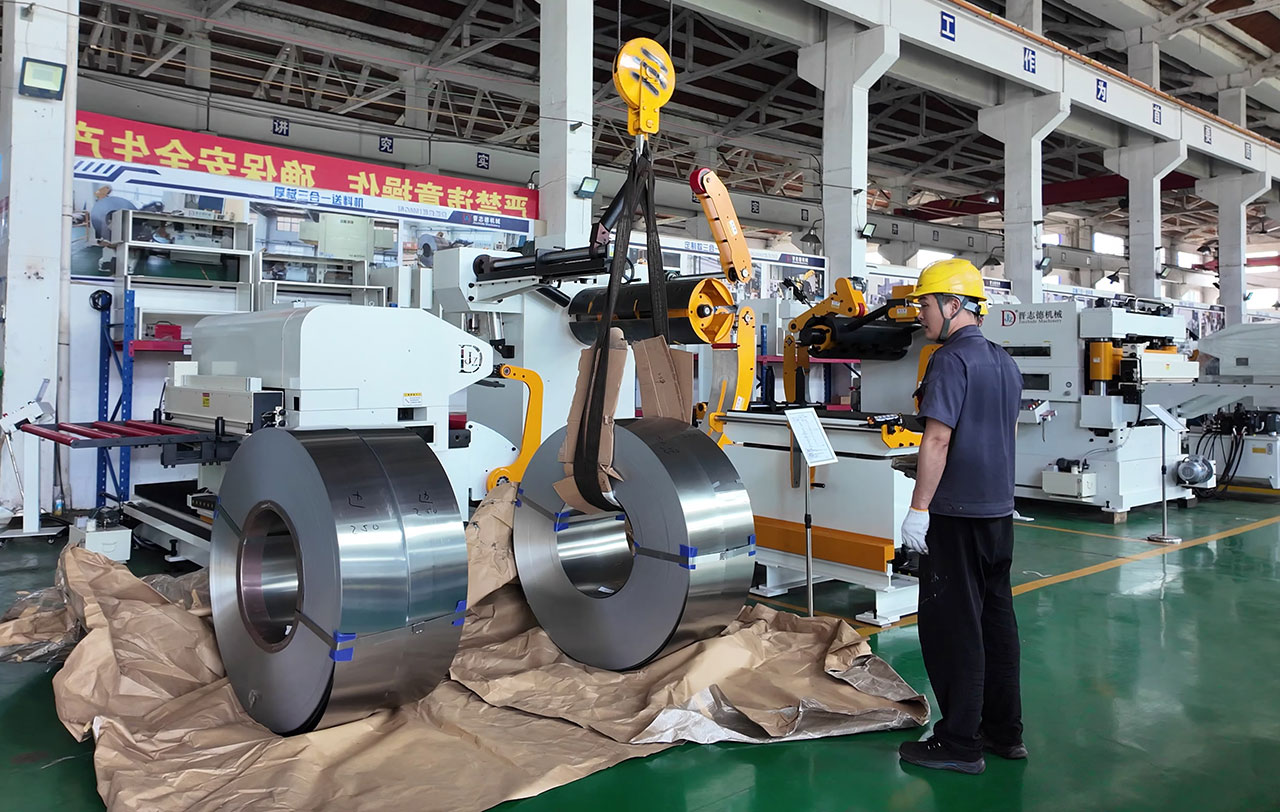 大客戶來訪晉志德送料機廠