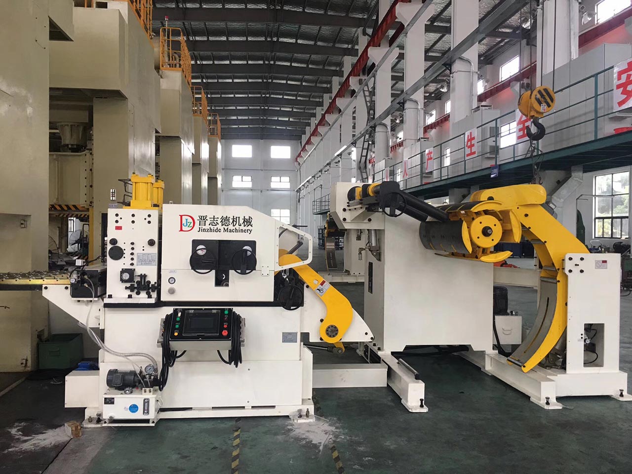 高強(qiáng)鋼三合一送料機(jī) 高強(qiáng)鋼三合一送料機(jī)