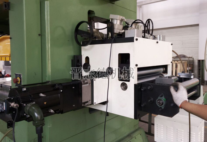 高速NC送料機 高速NC送料機