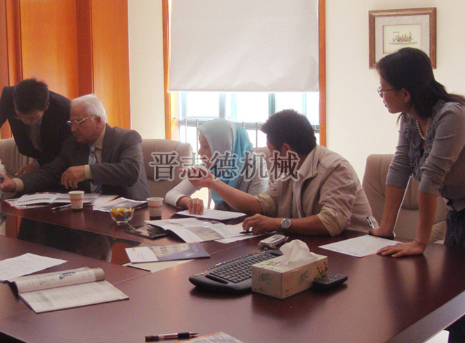 哈薩克斯坦送料機(jī)客戶來(lái)訪