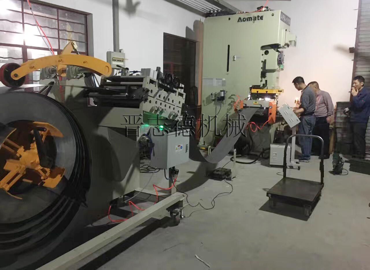 鋁模銷片沖壓生產(chǎn),厚板NC送料機使用 鋁模銷片沖壓生產(chǎn),厚板NC送料機使用