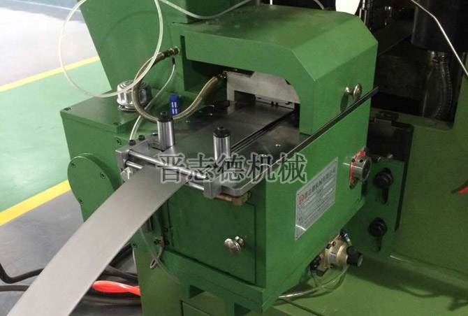 夾式送料機(jī) 夾式送料機(jī)