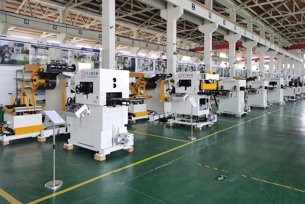 三合一送料機工廠廠內(nèi)培訓 三合一送料機工廠廠內(nèi)培訓