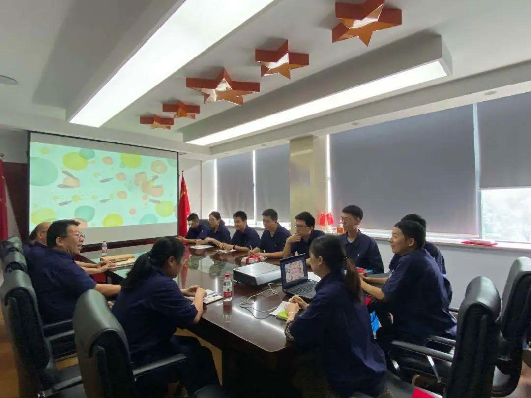 三合一送料機(jī)工廠師帶徒