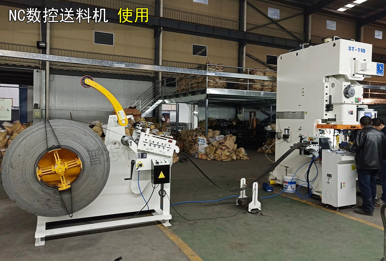 NC數(shù)控送料機(jī)使用,沖床送料器 NC數(shù)控送料機(jī)使用,沖床送料器