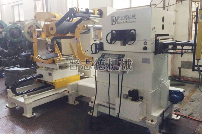 中板三合一送料機使用 中板三合一送料機使用